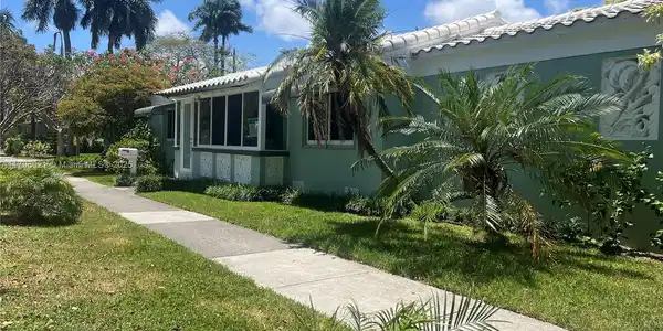 326 S 14th Ave