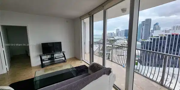 1750 N Bayshore Dr