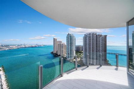 300 Biscayne Blvd Way