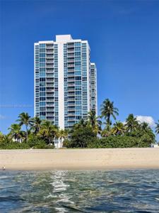 2655 Collins Ave