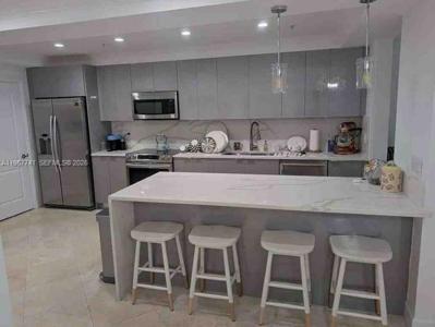 1415 Sunset Harbour Dr