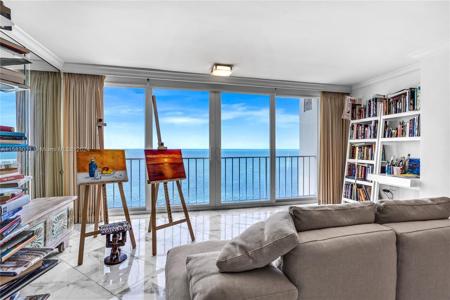881 Ocean Dr