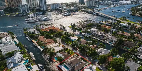 2605 Castilla Isle