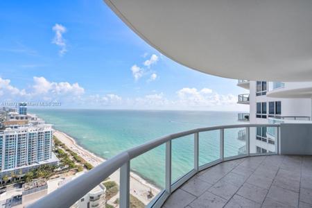 6365 Collins Ave