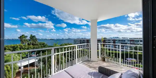 4000 Towerside Ter