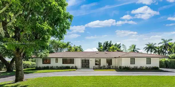 6860 SW 99th Ter