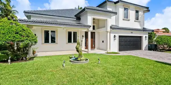 3215 NE 28th Ave
