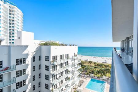 3737 Collins Ave