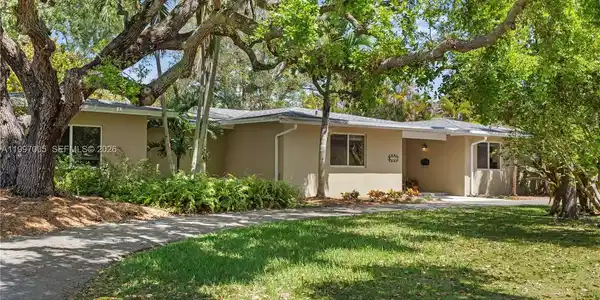 6845 SW 129th Ter