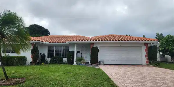 15 Little Harbor Way