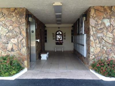200 SE 5th Ave