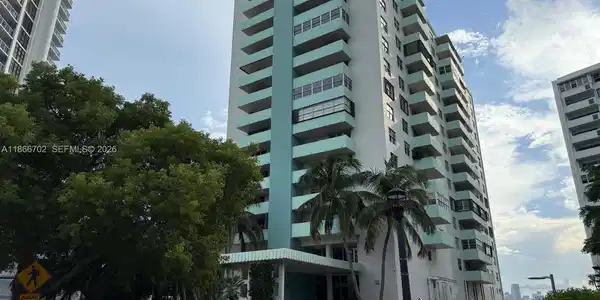 5 Island Ave