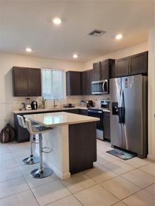 1015 SE 24th Ter