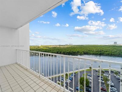 500 Bayview Dr