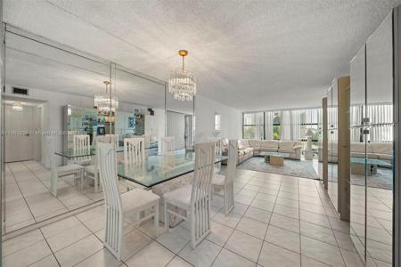 800 Parkview Dr