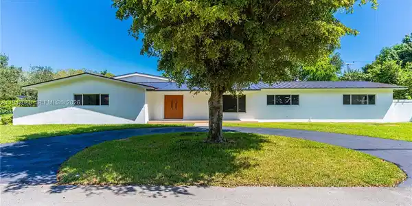 12525 SW 68th Ct