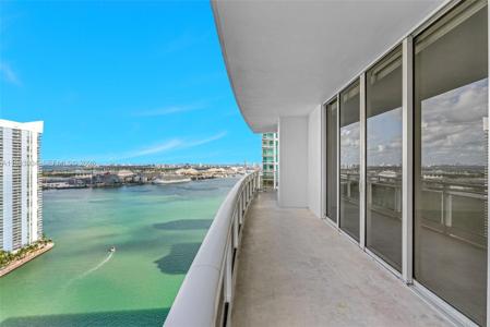 901 Brickell Key Blvd