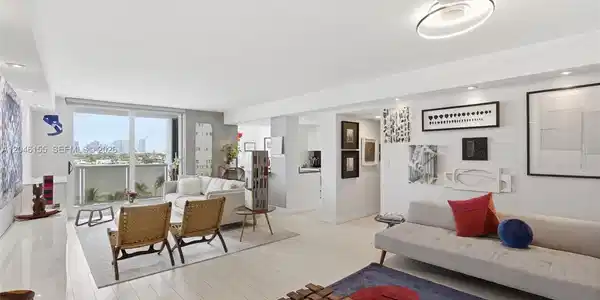 9 Island Ave