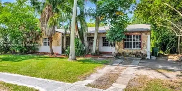 1490 NE 108th St