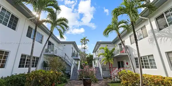 9260 Bay Harbor Ter