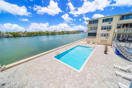 6484 Indian Creek Dr