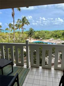 1121 Crandon Blvd