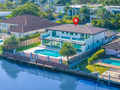 406 Holiday Dr