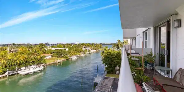10000 W Bay Harbor Dr
