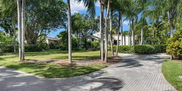 6541 Snapper Creek Drive