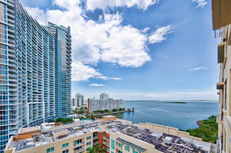 2000 N Bayshore Dr