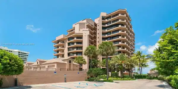 530 Ocean Dr