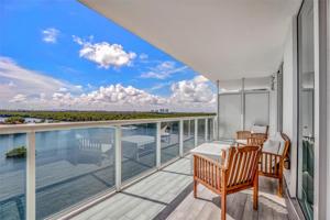 400 S Sunny Isles Blvd Unit 907