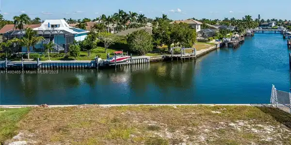 609 Spinnaker Drive
