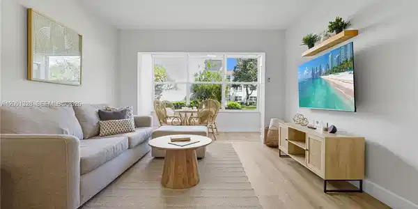 1501 S Ocean Blvd