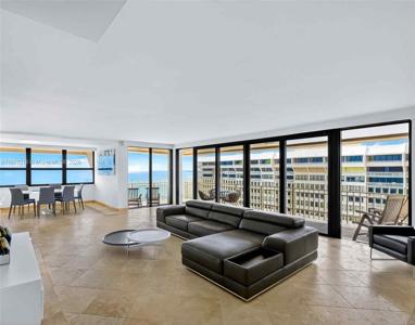 3 Grove Isle Dr