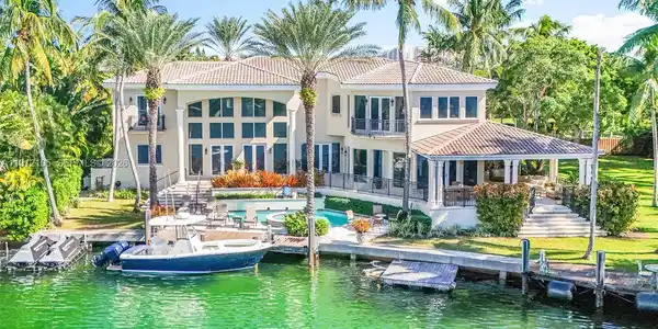550 Harbor Dr