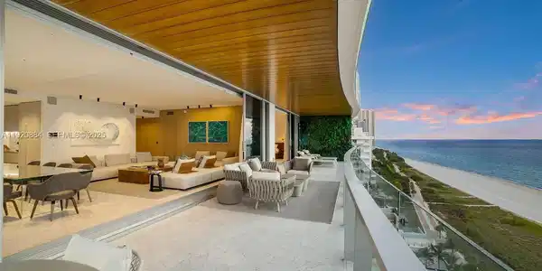 5775 Collins Ave