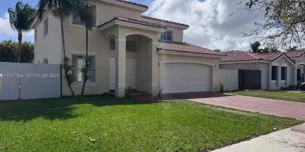 11276 SW 245th St