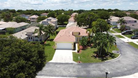 460 SE 24th Dr