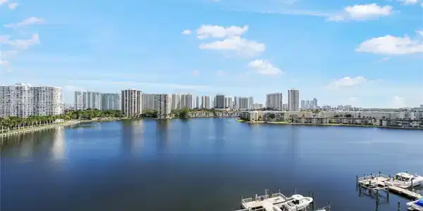 18081 Biscayne Blvd