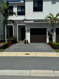 10871 SW 232nd Ter