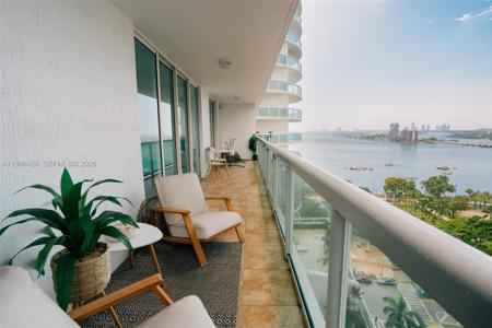 1800 N Bayshore Dr