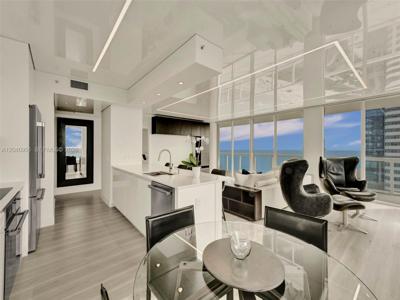 6365 Collins Ave