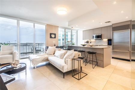 901 Brickell Key Blvd