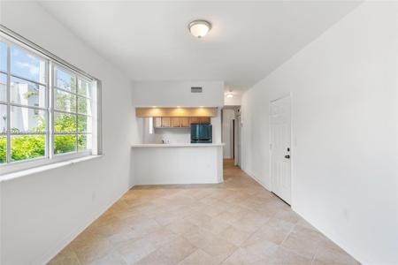 359 Meridian Ave