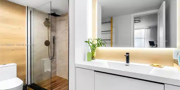 Image 2: Second bathroom