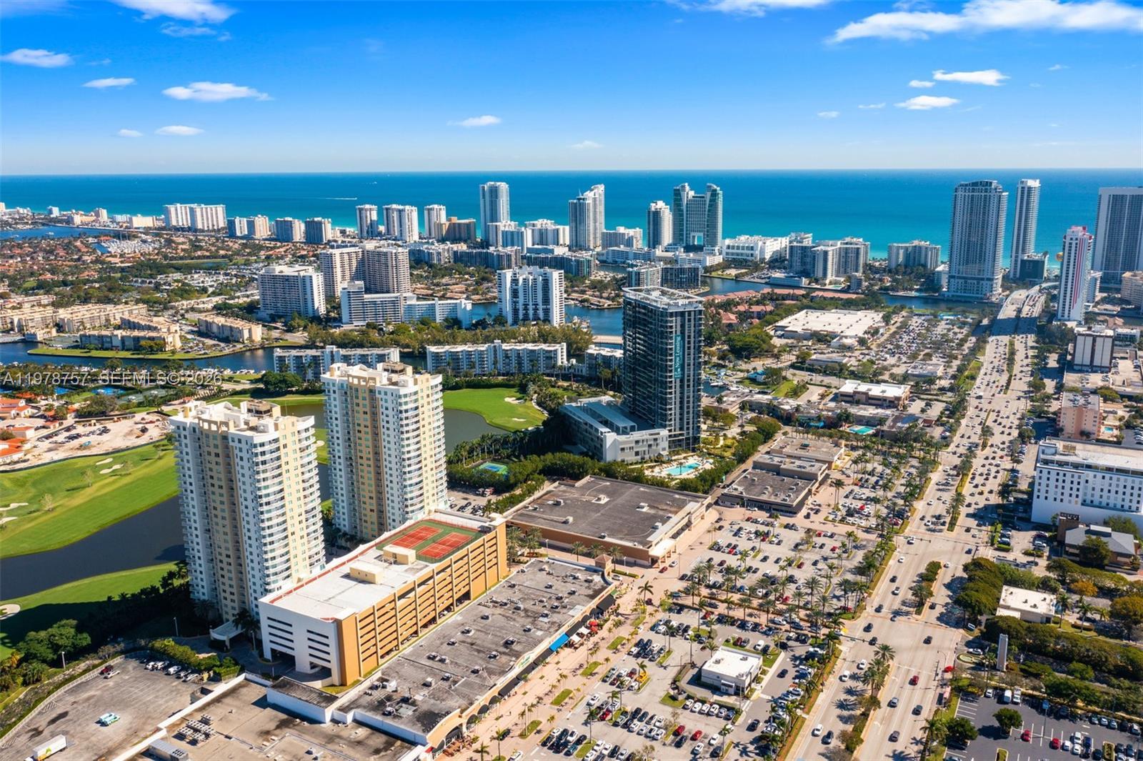 Image 3: Panoramic Golf, Pool & Ocean Views from the 22nd Floor
