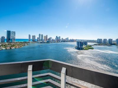 3530 Mystic Pointe Dr Unit 2915