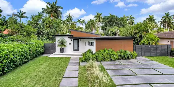 7531 Miami View Dr