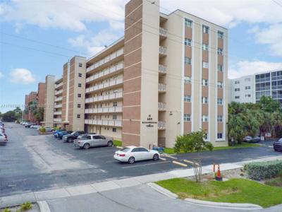 609 NE 14th Ave